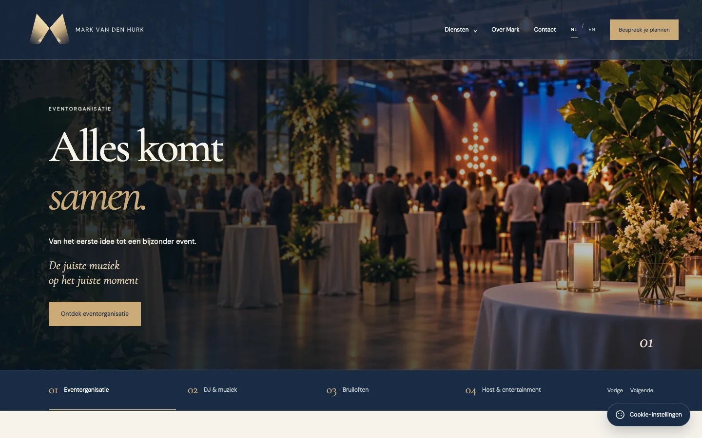 DJ Marcos homepage on a desktop screen, showing an evening event, the Mark van den Hurk logo and the line Alles komt samen.